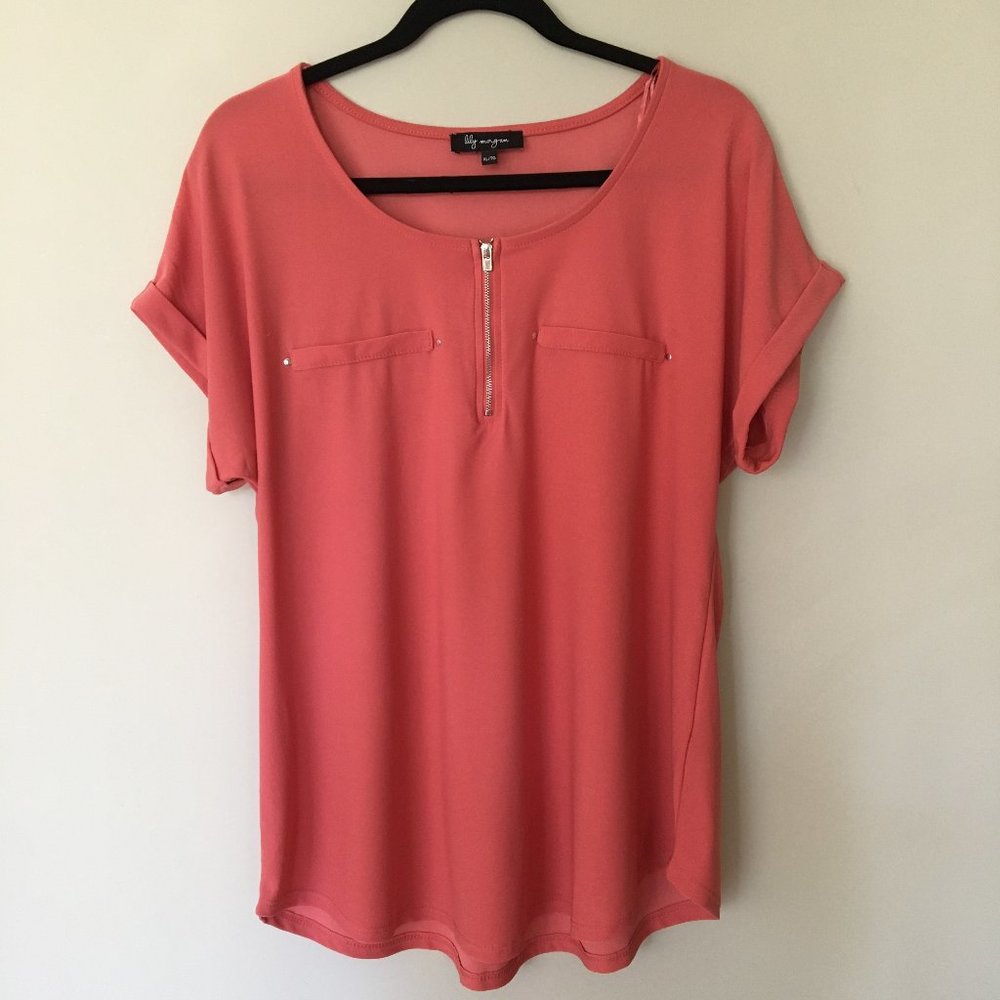 Cute little short sleeve top XL NWOT